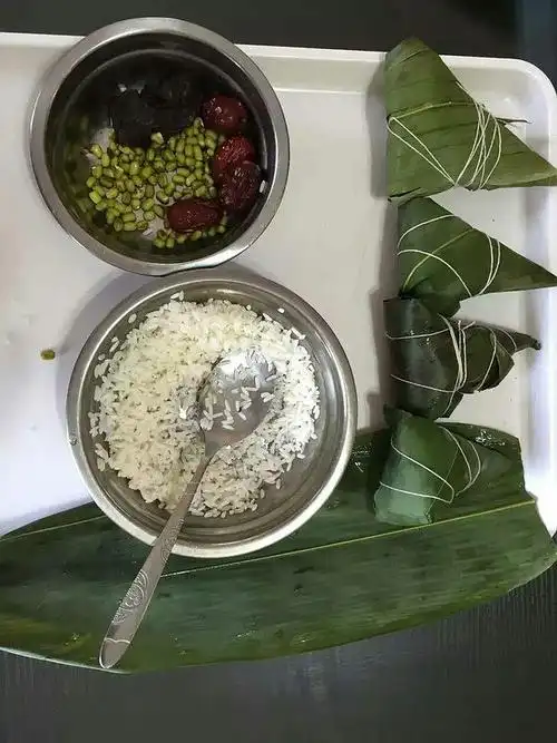 第一次手工包粽子,有宁静的感觉