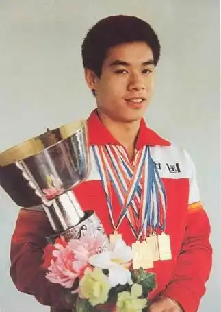 "体操王子"李宁(1) 他两次在国际赛事上获得巨大荣耀 却在汉城奥运会