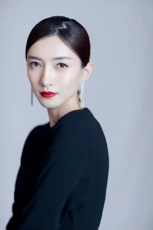 江疏影2018今日头条年度盛典