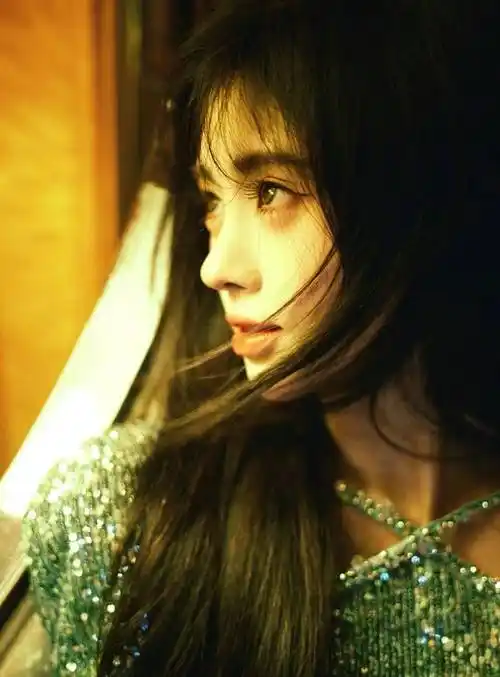 鞠婧祎又出新照片,她真的好会搭!_技巧_造型_魅力