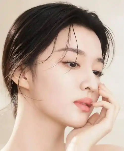 杨洋王楚然疑似恋情曝光,乔欣王子奇也被热议_网友_回应_鞋子