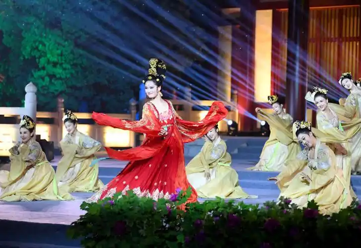 央媒观洛丨洛阳牡丹文化节开幕式追求小而美费用比往年减23