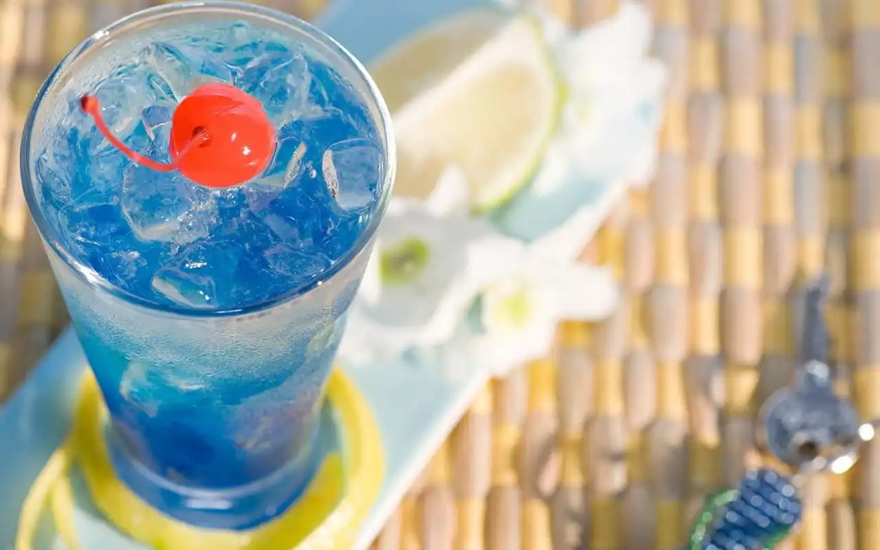 清凉夏日饮品高清桌面壁纸