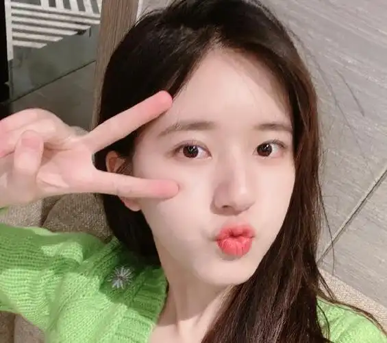 2016年举办超级女声节目选拔,首次出现在评委视野面前的赵露思,已经