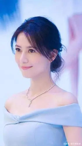 高圆圆唯美迷人写真,魅力颜值太美了,春风十里不及你