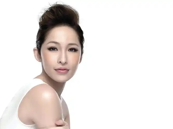 萧亚轩亮丽清新壁纸