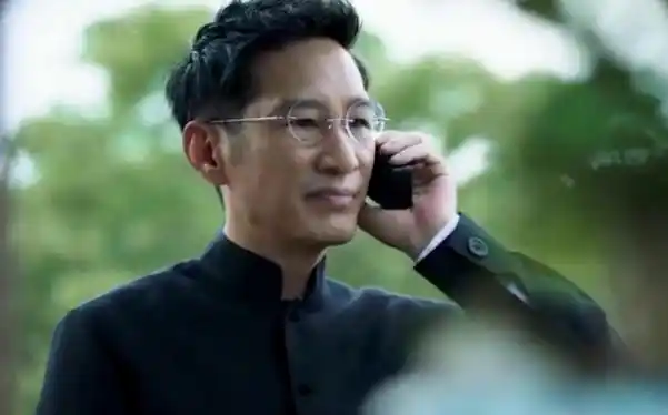 王劲松在《破冰行动》的剧照.