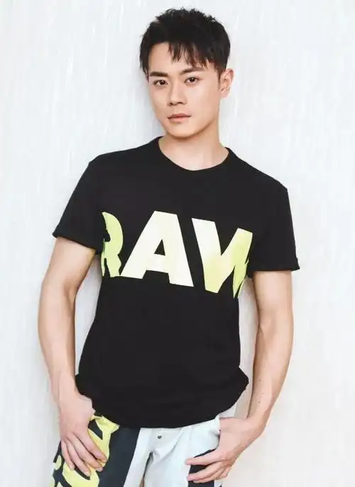 如果不是"消失"五年,曹骏现在也是顶流了吧?