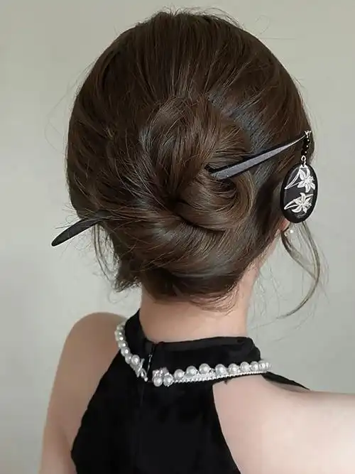 新中式古风发簪盘发造型