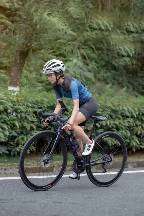 骑行女孩 公路车 自行车 人像写真相机r6 rf 85 f2 - tseng曾小鹏 -