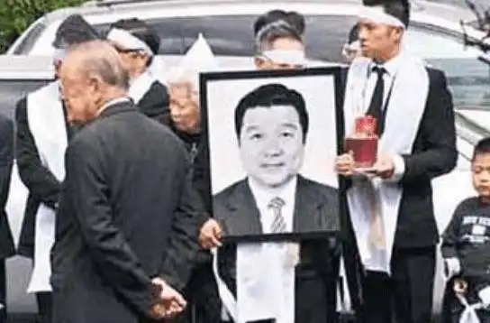 "淫枪皇帝"吕乐:睡过868个女人,香港第一淫棍,夜夜寻欢作乐|曾志伟