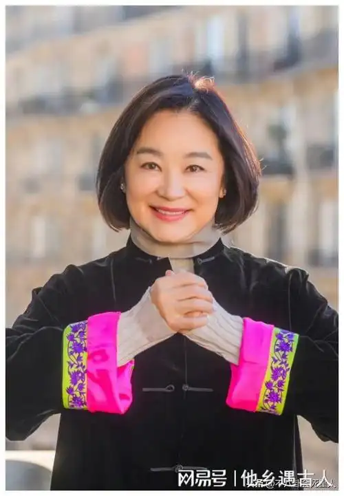 8位自然衰老的中老年女星个个比刘晓庆优雅多了