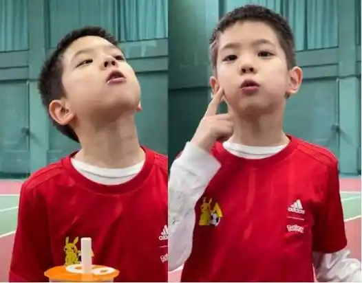 看完后还在下方评论:好的哥,以后导演挑李现小时候的角色,嗯哼就是