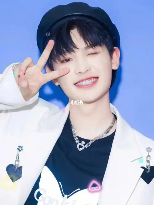 又是一位帅气又可爱优秀又温柔的黄明昊