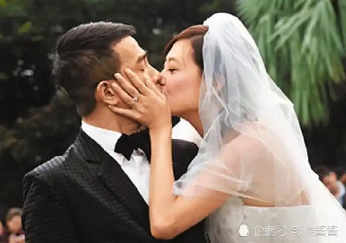 你在闹他在笑爱情的模样大概就是如此