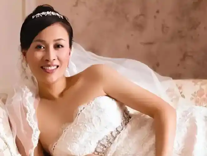 回顾好男人孟桐39岁娶未婚生子的那英用爱治愈继子半生