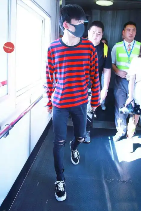 tfboys易烊千玺fx郑秀晶同款经典款黑色帆布鞋休闲滑板鞋