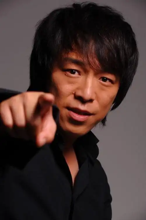 无独有偶,在第49届金马奖的颁奖典礼上,黄渤作为颁奖嘉宾站到了舞台上