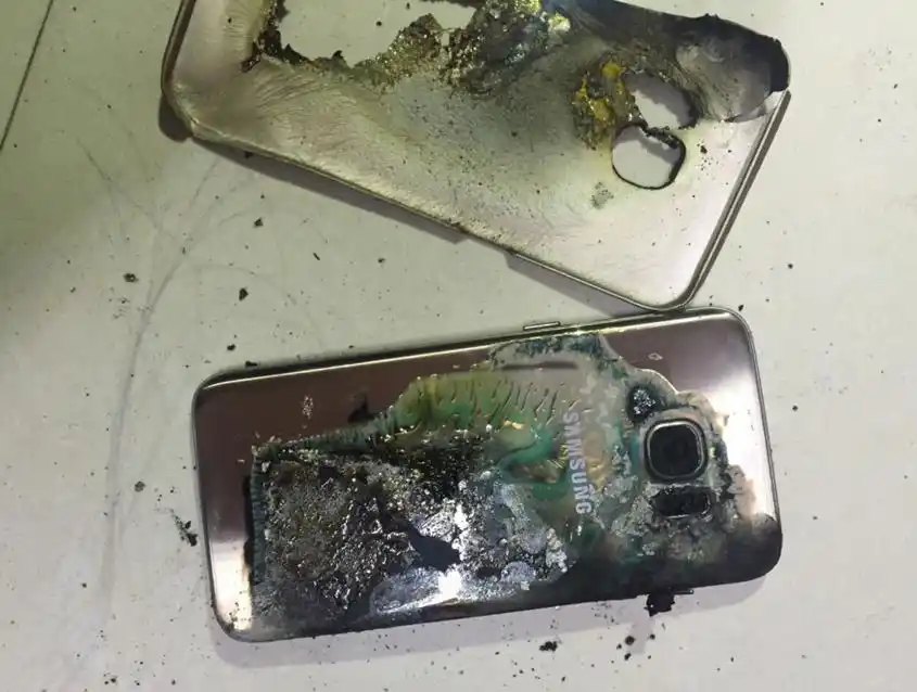 人未醒手机炸了三星s7edge爆炸惊醒梦中大学女生