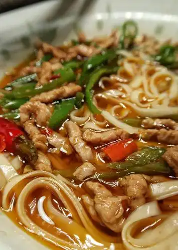 咋个做一碗青椒肉丝面我吃了睡了你们早上醒转来再看