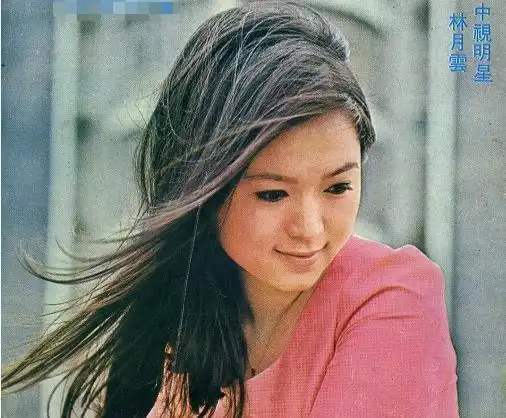 被骂很多年的侯佩岑一家,其实过得很好