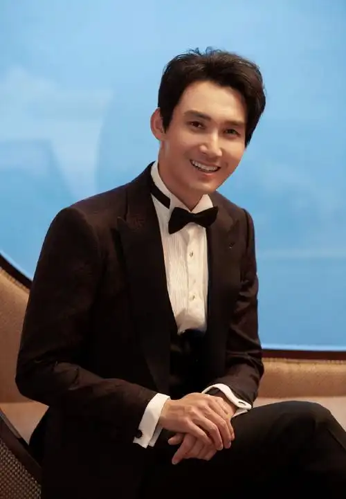 张铎2020国剧盛典帅气图片写真