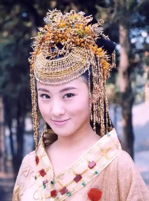 聂远前妻王惠一顿饭吃出感情4年婚姻换来一套房子