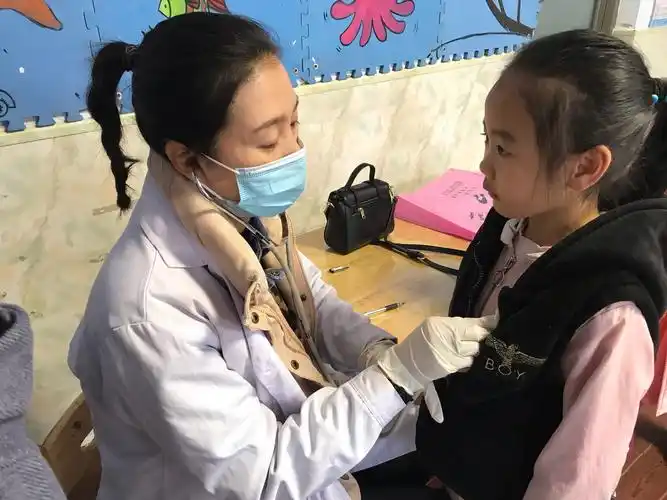 用爱呵护,健康成长——涑源新村幼儿园体检活动