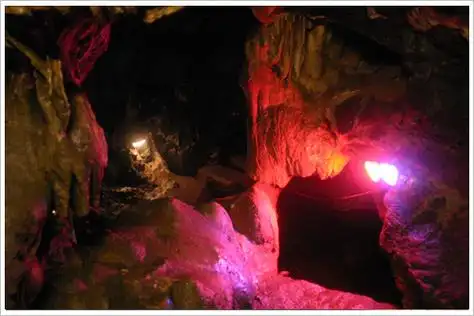 南阳云华蝙蝠洞河南旅游景点名胜古迹风景区图片