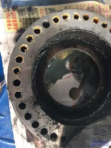 压缩机填料函里面的小孔什么用