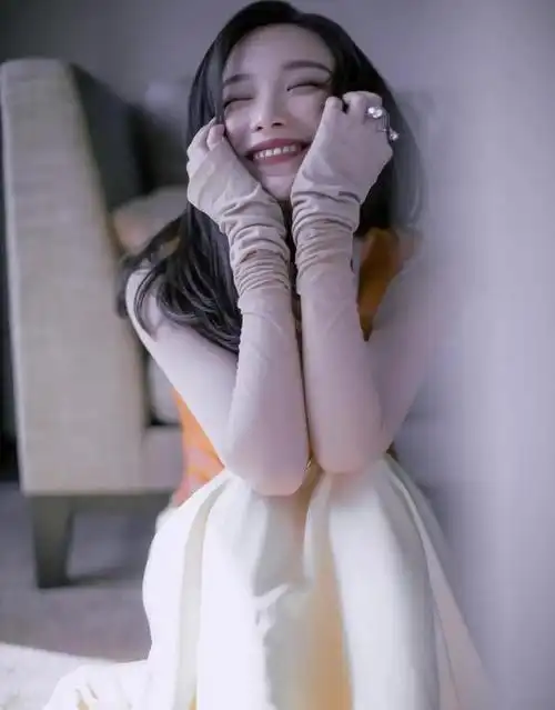 倪妮,清冷美艳的御姐范,温柔妩媚的身姿让人心潮澎湃__财经头条