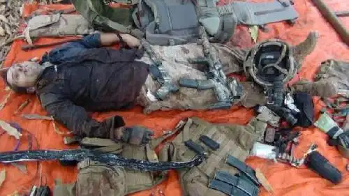 被打死的法国特种部队指挥官图