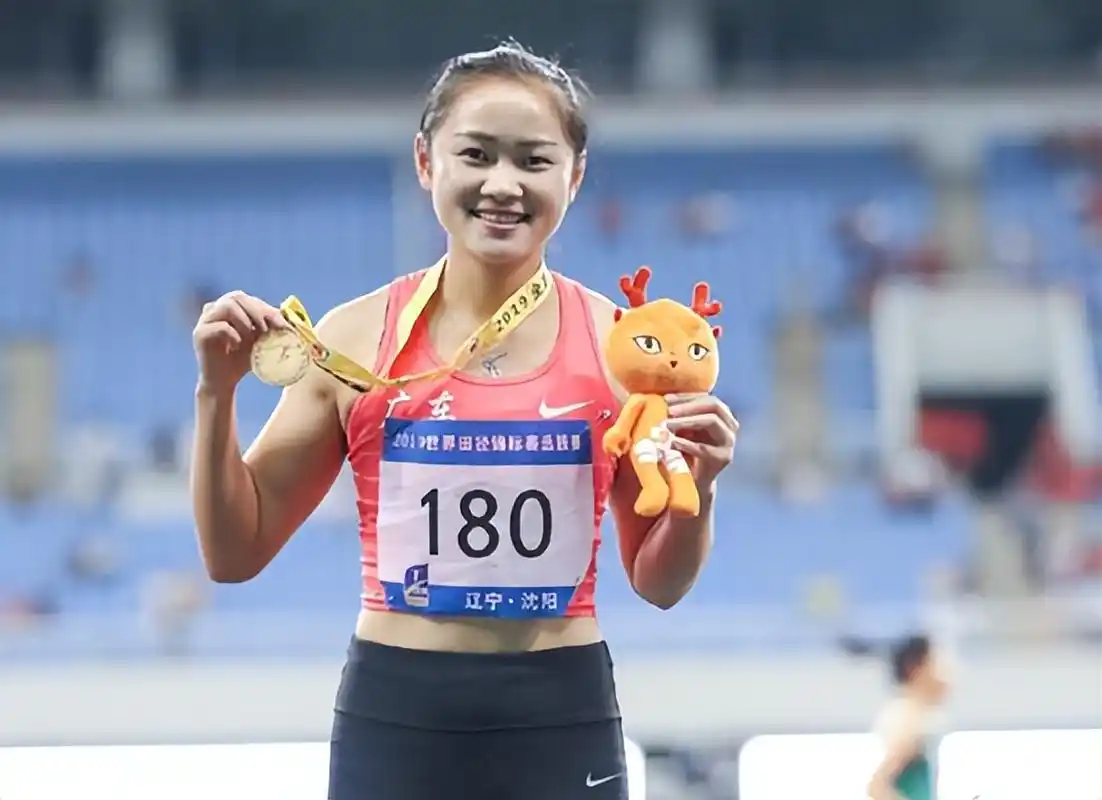 遗憾!梁小静因体能储备不足,无缘大运会百米飞人大战领奖台