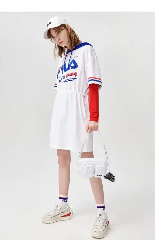 fila fusion 斐乐潮牌女装针织连衣裙2021夏季新品时尚运动连帽衫
