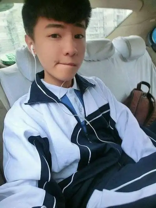 14岁照片男生头像14岁男生照片头像高清帅气的14普通男生照片头像好看