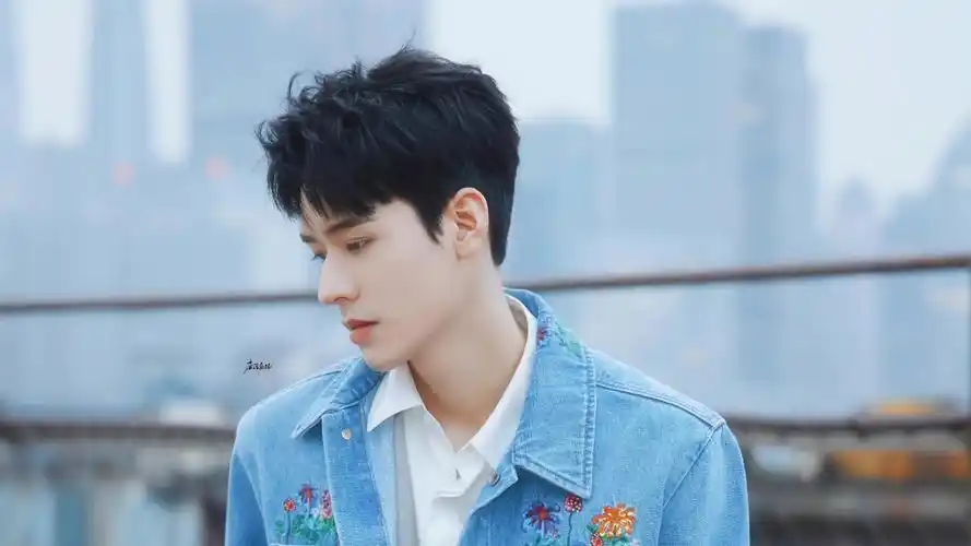 龚俊| 修图9p 天台爱情故事