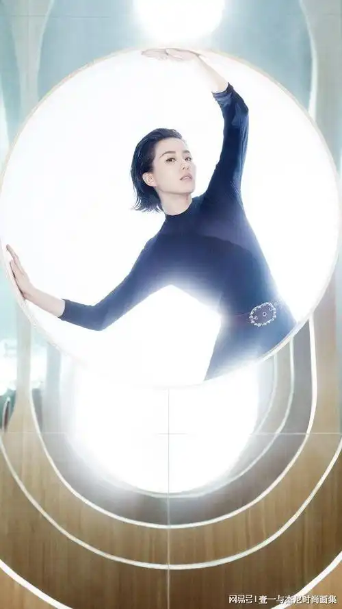 刘诗诗和香奈儿如此沉闷,何以被深爱着?