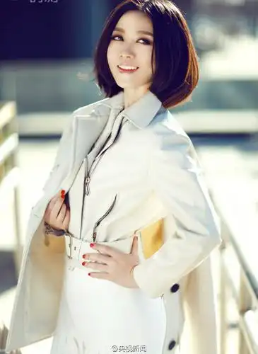 著名青年歌手姚贝娜