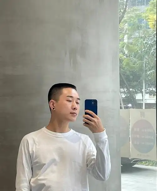 寸头  #平头  #男士发型参考  #男生变帅发型指南  #短发学生头