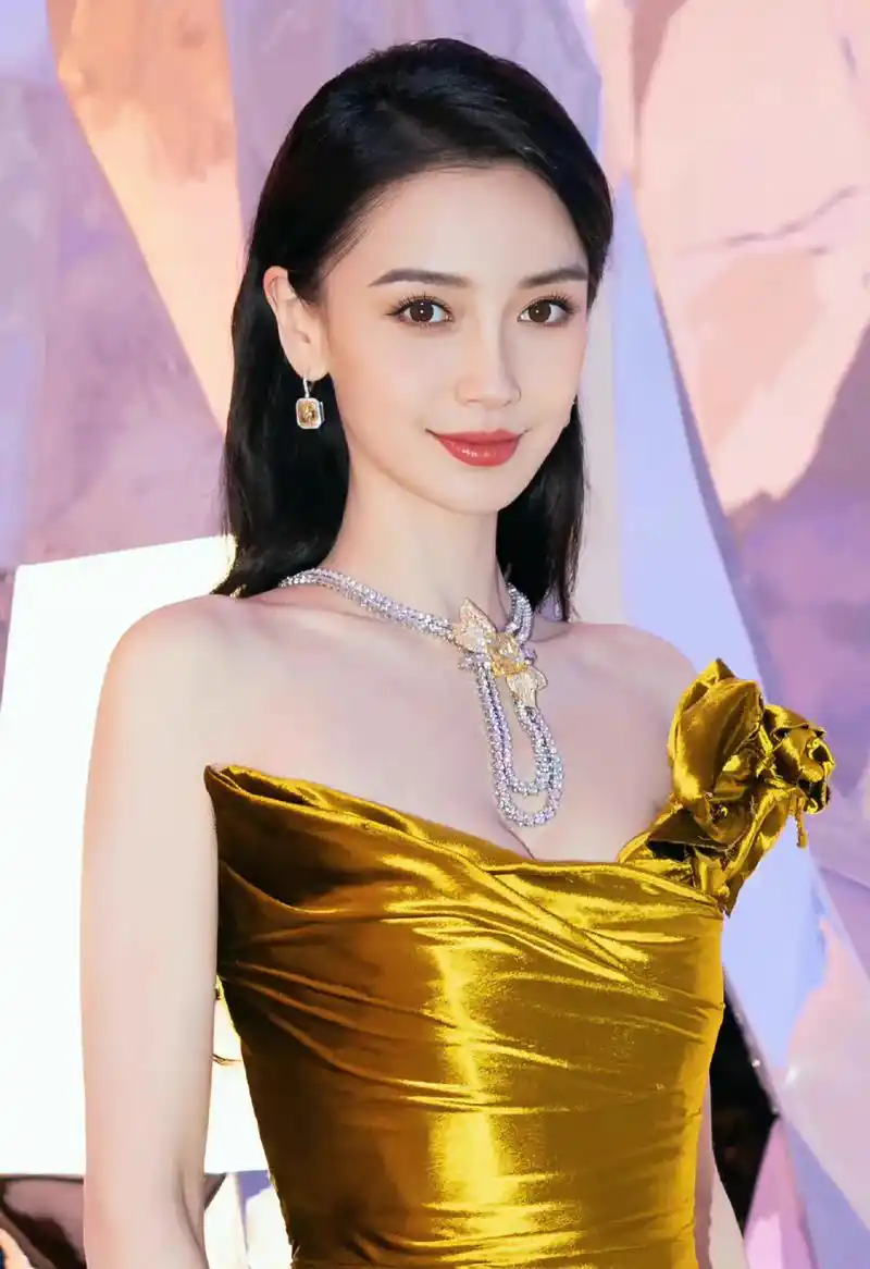 angelababy #杨颖金色抹胸长裙#蒂芙尼 - 抖音