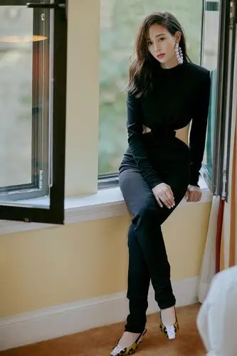 2019纽约时装周珠宝品牌给了女明星多少赞助费竟然让她们甘愿自毁形象