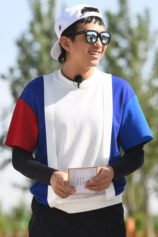 邓超《奔跑吧》收官盛典 超队长帅逗暖萌看点足