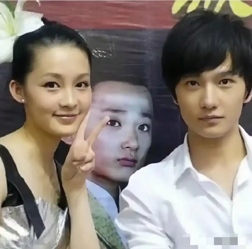 李沁和杨洋,昔日的恋人,热情洋溢的青春!  图网侵删