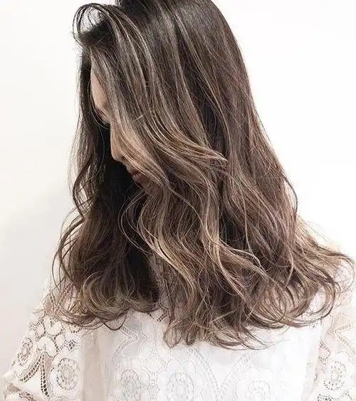 气质大波浪烫发图片 人气网红女神卷一定要试试看 - 女士卷发 - 发型