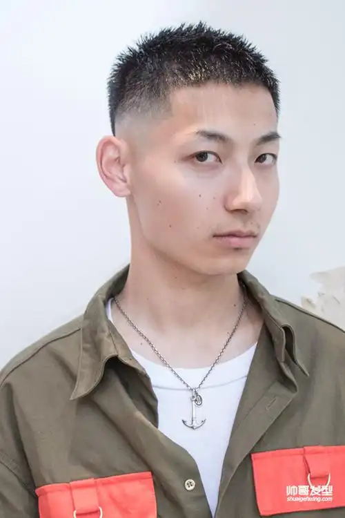男生短发怎么剪好看男生超短的发型图片
