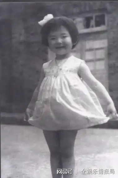 《快乐大本营》谢娜,一个从小就爱表演的小公举_网易订阅