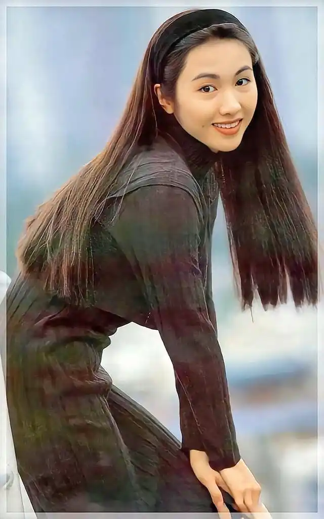 黎姿年轻时候照片清纯甜美,风华永驻