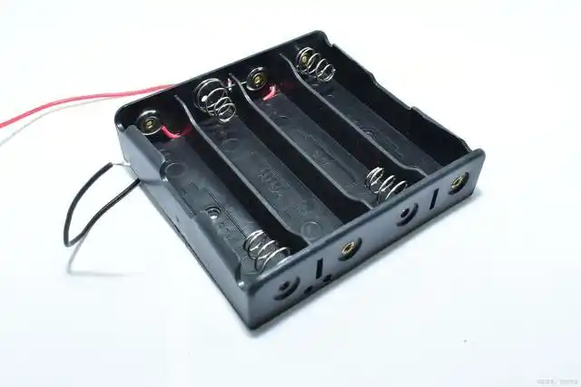 电池漏液腐蚀电池盒怎么处理?