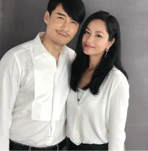 胡兵跟胡东是什么关系(有种差距叫胡兵胡东)(9)