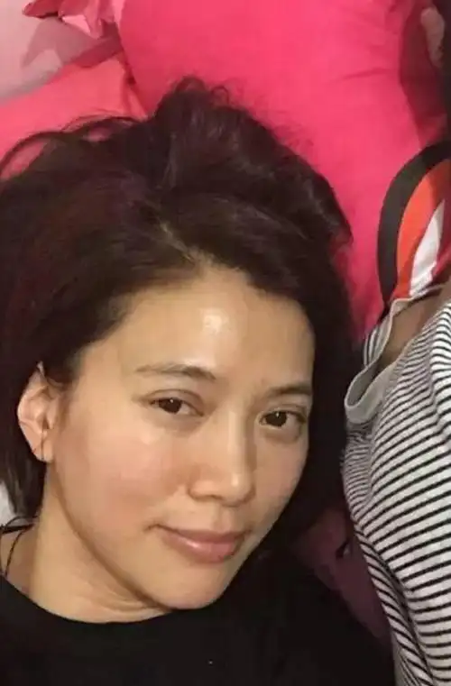 女星们卸妆后谁最丑看了金星再看看巩俐没有对比就没有伤害